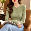 Blusa Feminina de Tricô com Botões para Inverno Ferrazi