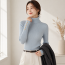Suéter Feminino de Tricô Gola Alta com Botões para Inverno Ferrazi