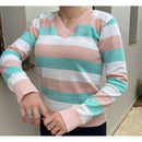 Blusa Feminina de Tricot Listrada com Gola V para Inverno Ferrazi
