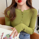 Blusa Feminina de Tricô com Botões para Inverno Ferrazi