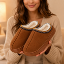 Bota Pantufa Feminina Peluciada com Solado Antiderrapante para Inverno Ferrazi