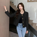 Cardigã Feminino Curto Texturizado com Botão Ferrazi