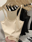 Regata Feminina Básica de Malha Canelada Ferrazi