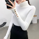 Suéter Feminino de Tricô Gola Alta com Botões para Inverno Ferrazi