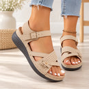 Sandália Feminina Floral com Plataforma e Fivela Ferrazi