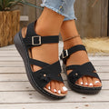 Sandália Feminina Floral com Plataforma e Fivela Ferrazi