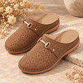 Tamanco Mule Feminino Confortável com Detalhes Florais e Fivela Ferrazi