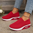 Tênis Feminino Slip On com Amortecimento Leve e Antiderrapante Ferrazi