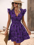 Vestido Feminino Floral Plissado com Decote em V Ferrazi